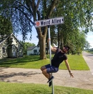 Meet your Posher, Derek